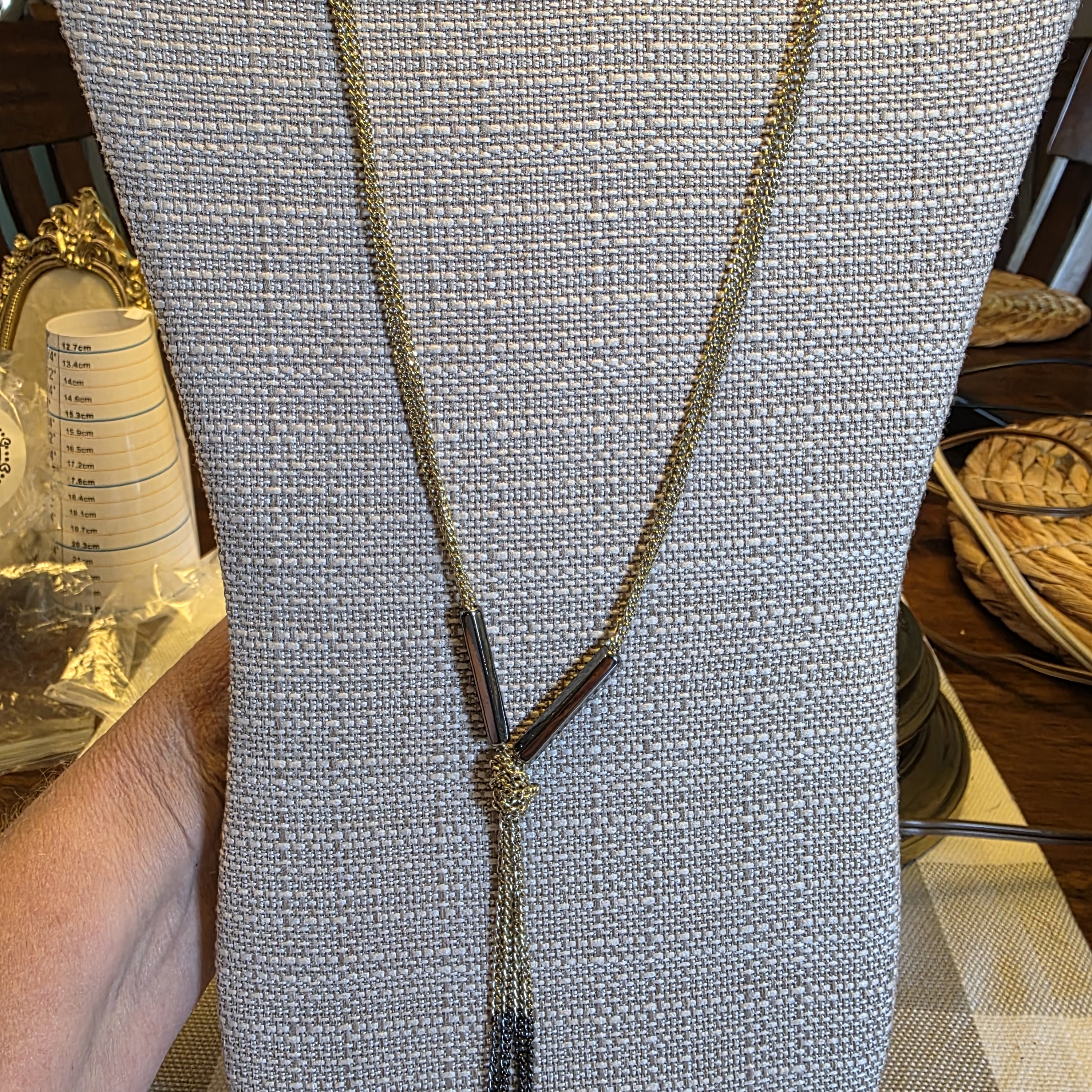Goldtoned And Black Necklace Signed 13$